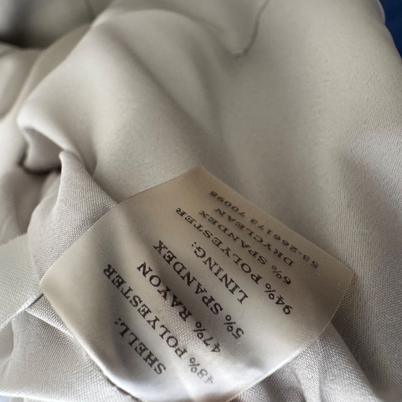 Ann Taylor Sleeveless Trench Blazer Vest – Size Small – Taupe Neutral - Picture 4 of 7